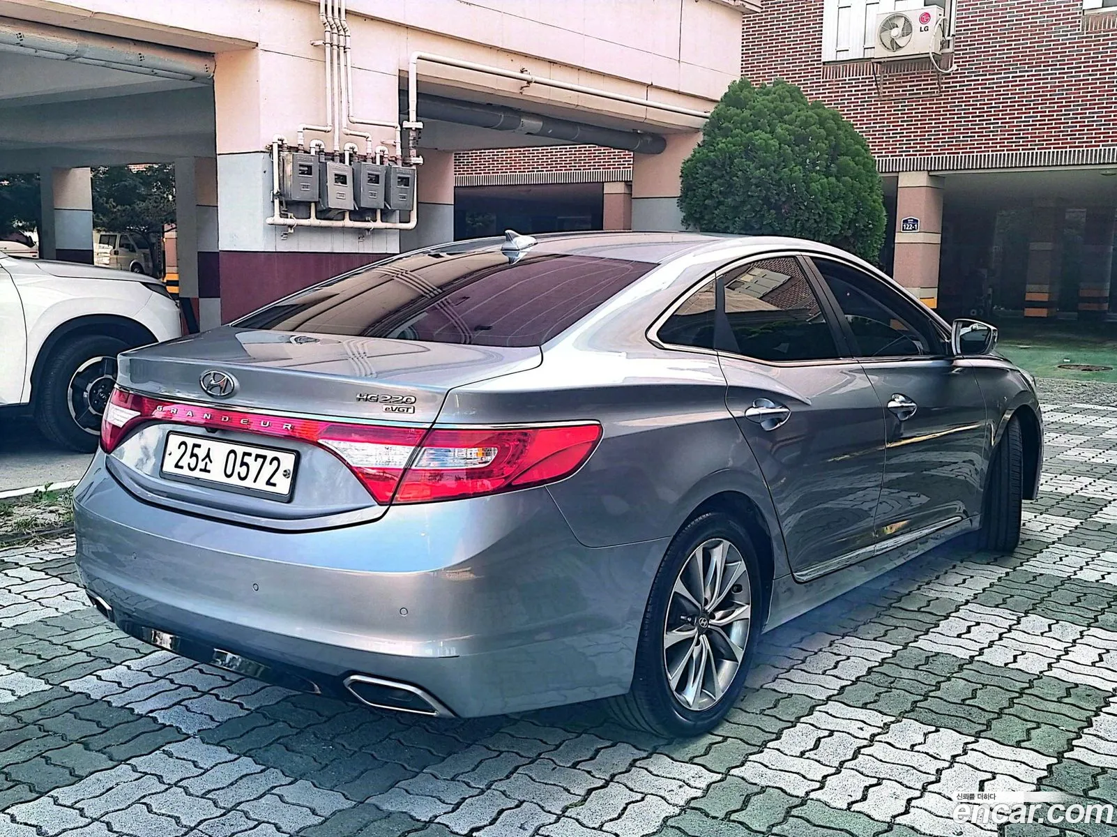 Hyundai Grandeur HG 2016 — 12