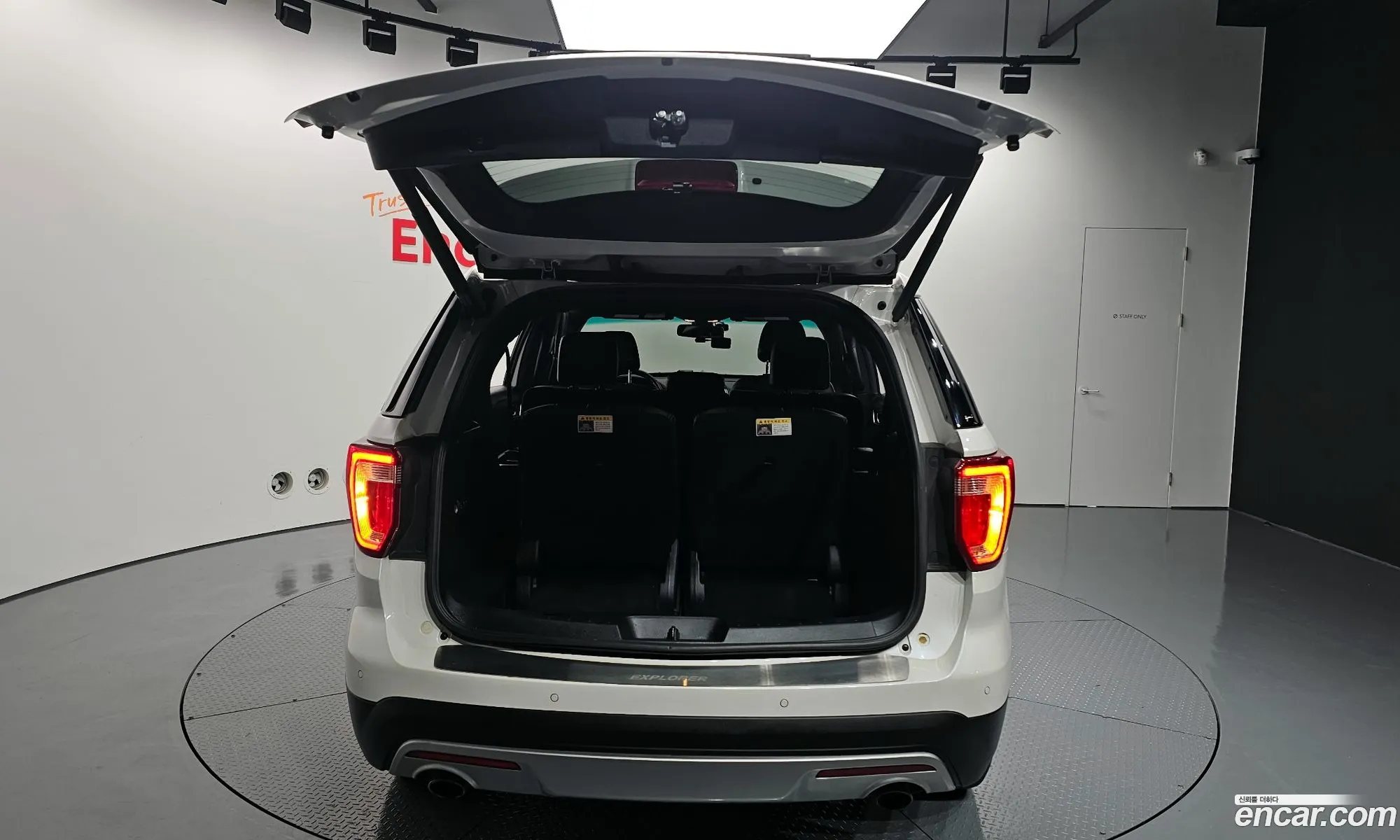 Ford Explorer 2016 1FM5K8FH6GGC78829 — 20