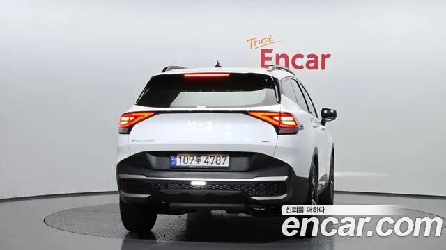 Kia Sportage Hybrid 2023 — 3