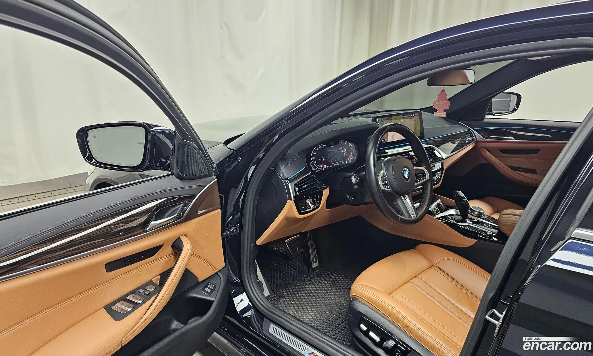 BMW 5 Series 2022 — 11