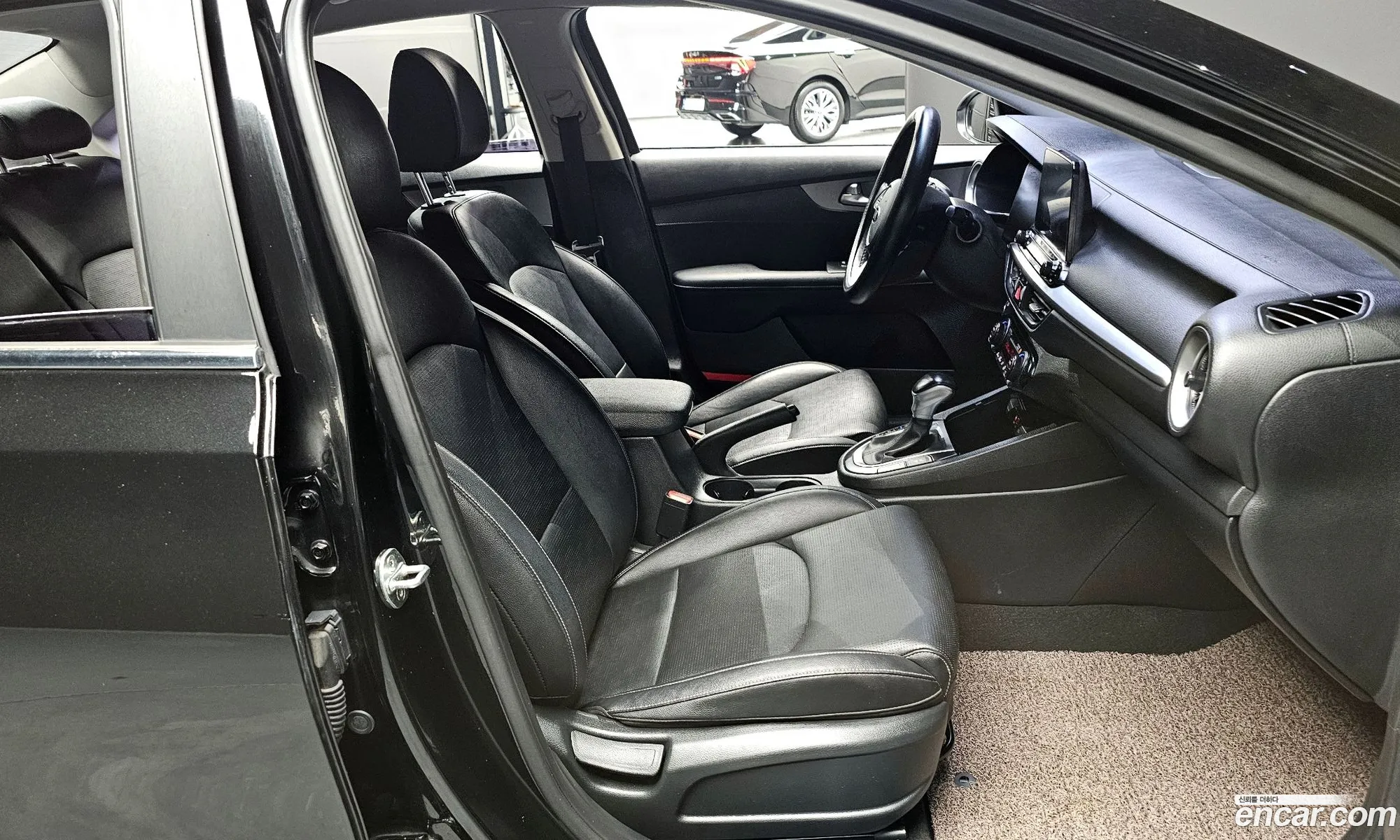 Kia K3 2018 — 16