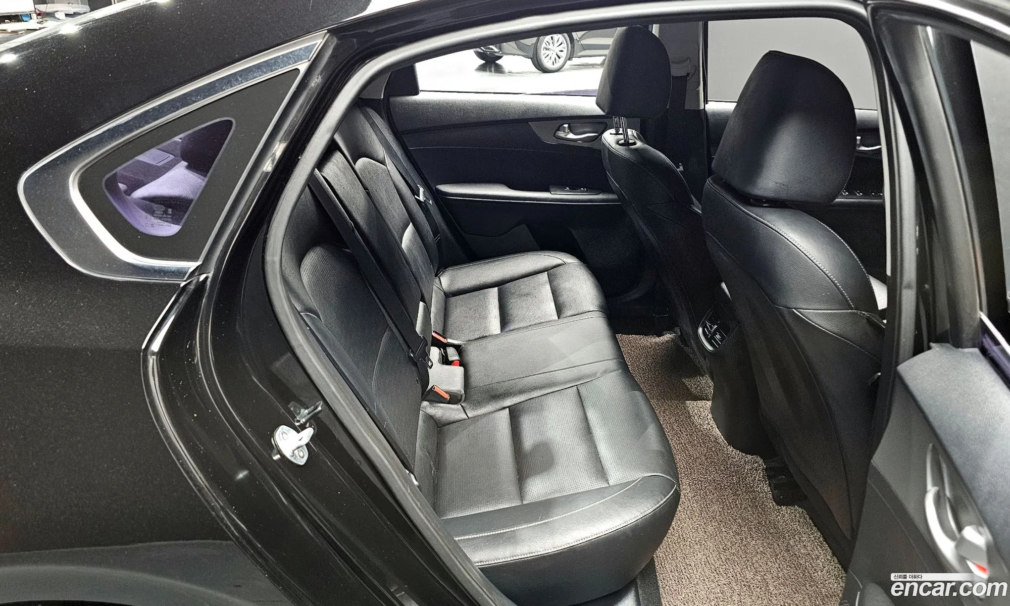 Kia K3 2018 — 10