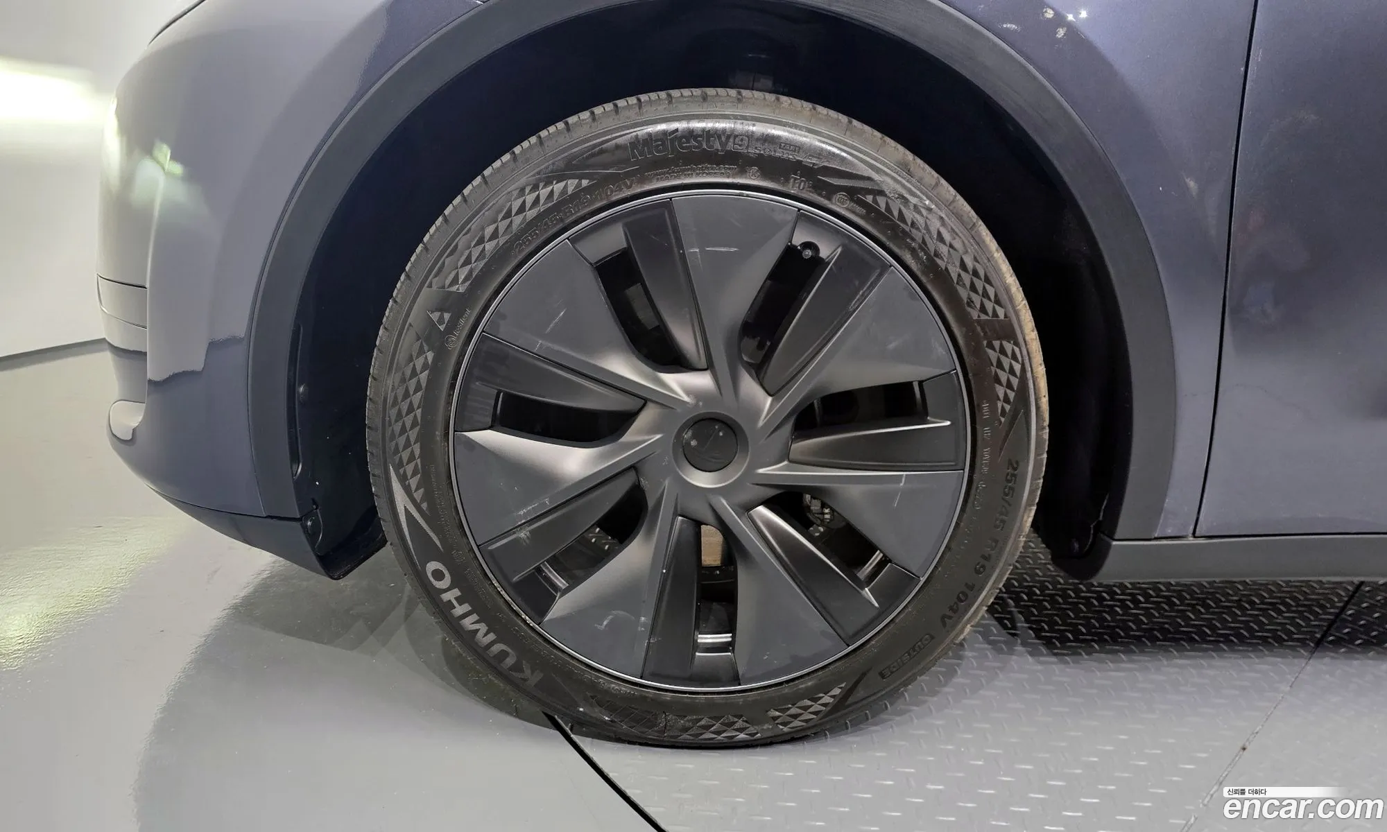 Tesla Model Y 2024 LRWYGCFS0RC497763 — 16