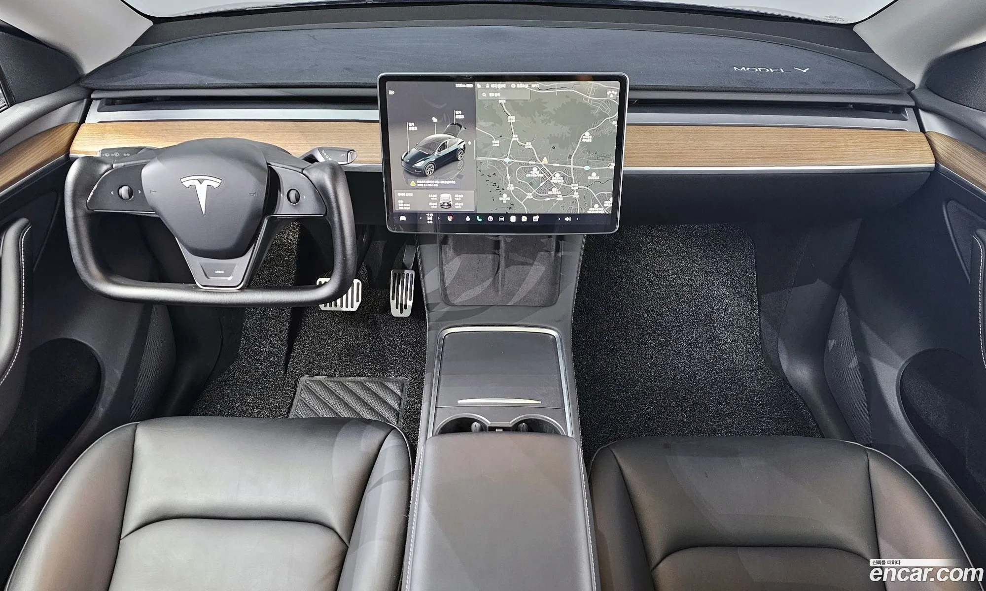 Tesla Model Y 2024 LRWYGCFS0RC497763 — 3