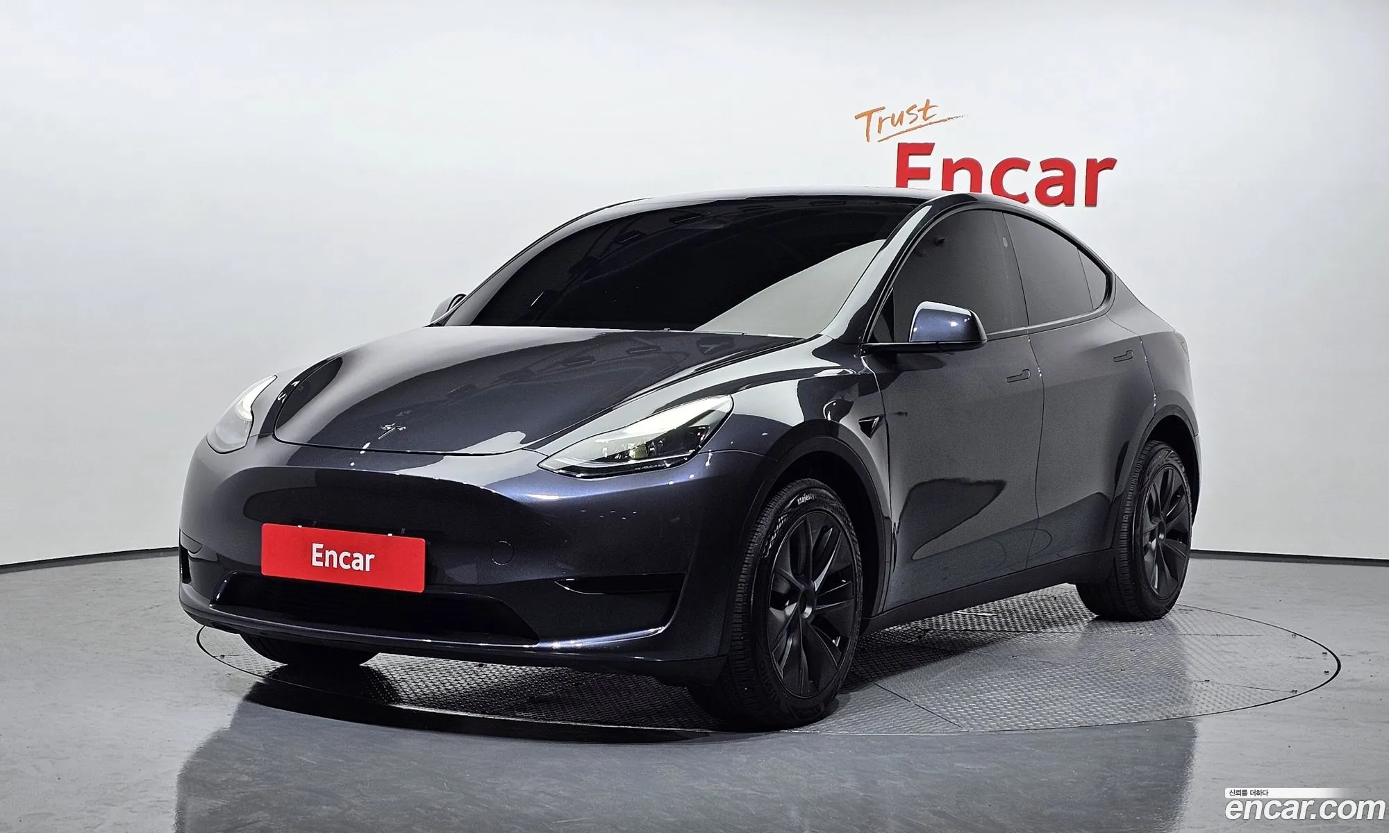 Tesla Model Y 2024 LRWYGCFS0RC497763 — 2