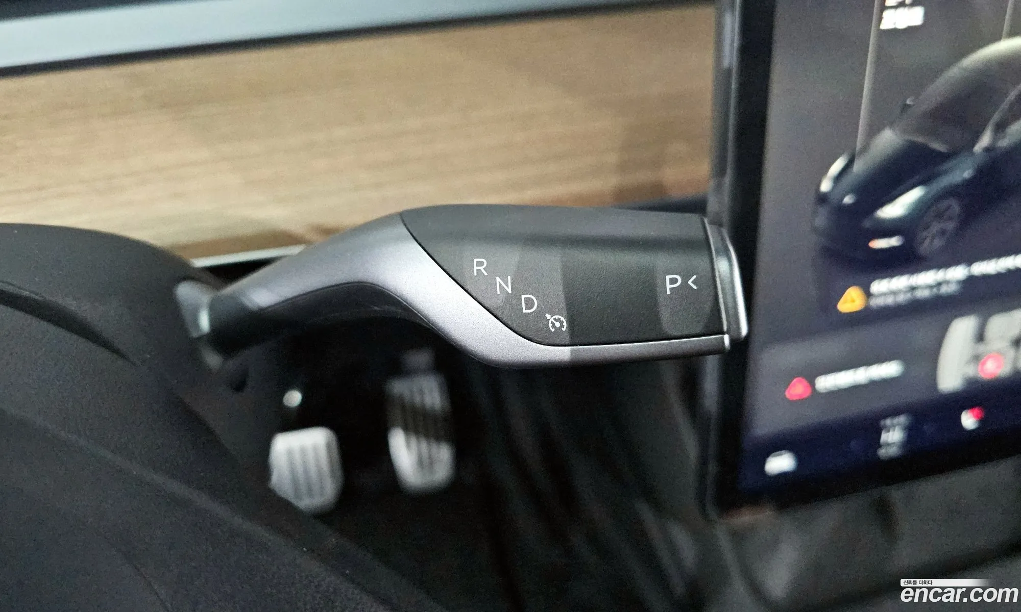 Tesla Model Y 2024 LRWYGCFS0RC497763 — 13