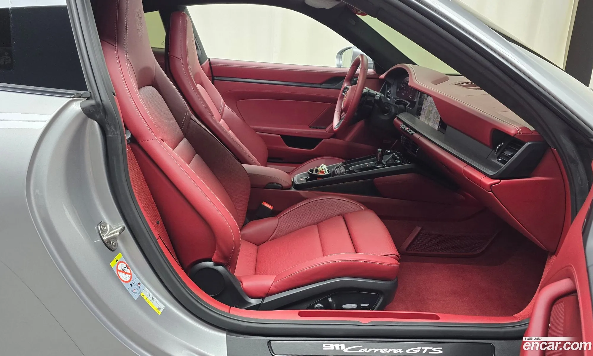 Porsche 911 2025 WP0AB2998SS225222 — 17
