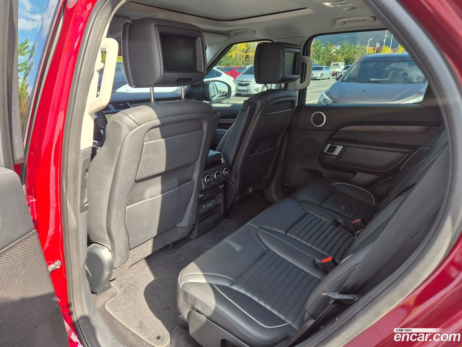 Land Rover Discovery 5 2017 — 11