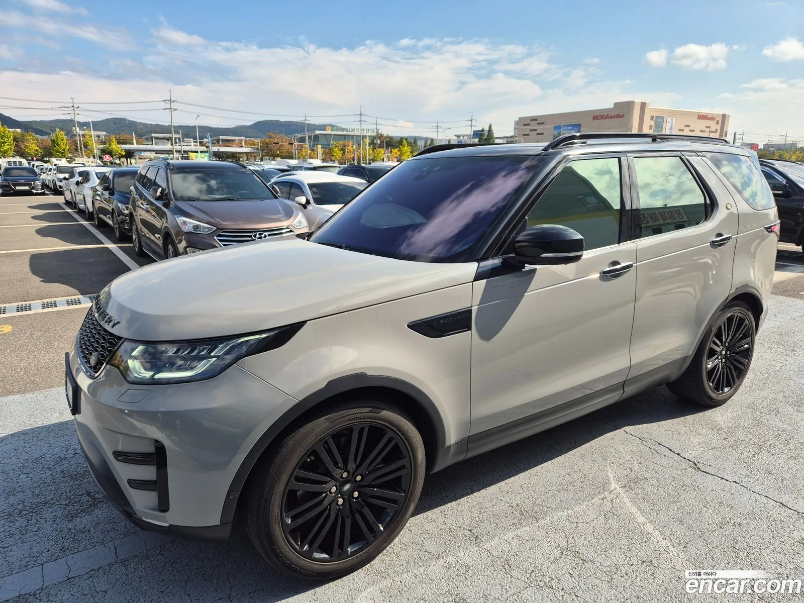 Land Rover Discovery 5 2017 — 19