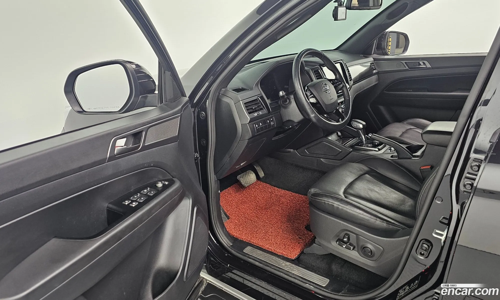 KG Mobility (SsangYong) Rexton Sports Khan 2022 — 16