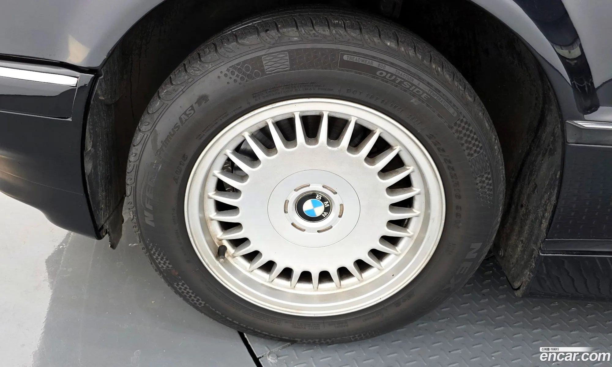 BMW 7 Series 2001 110111328205 — 15