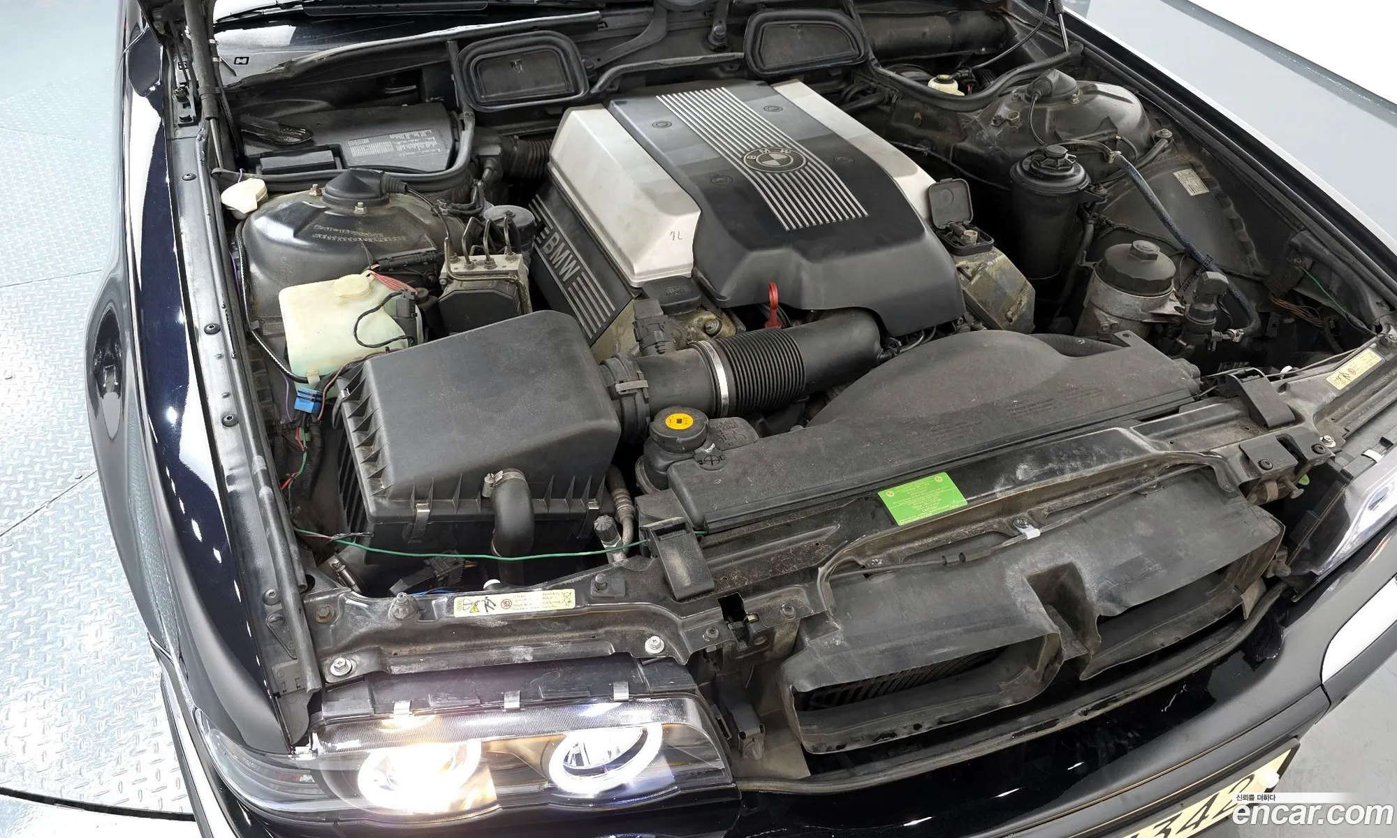 BMW 7 Series 2001 110111328205 — 8