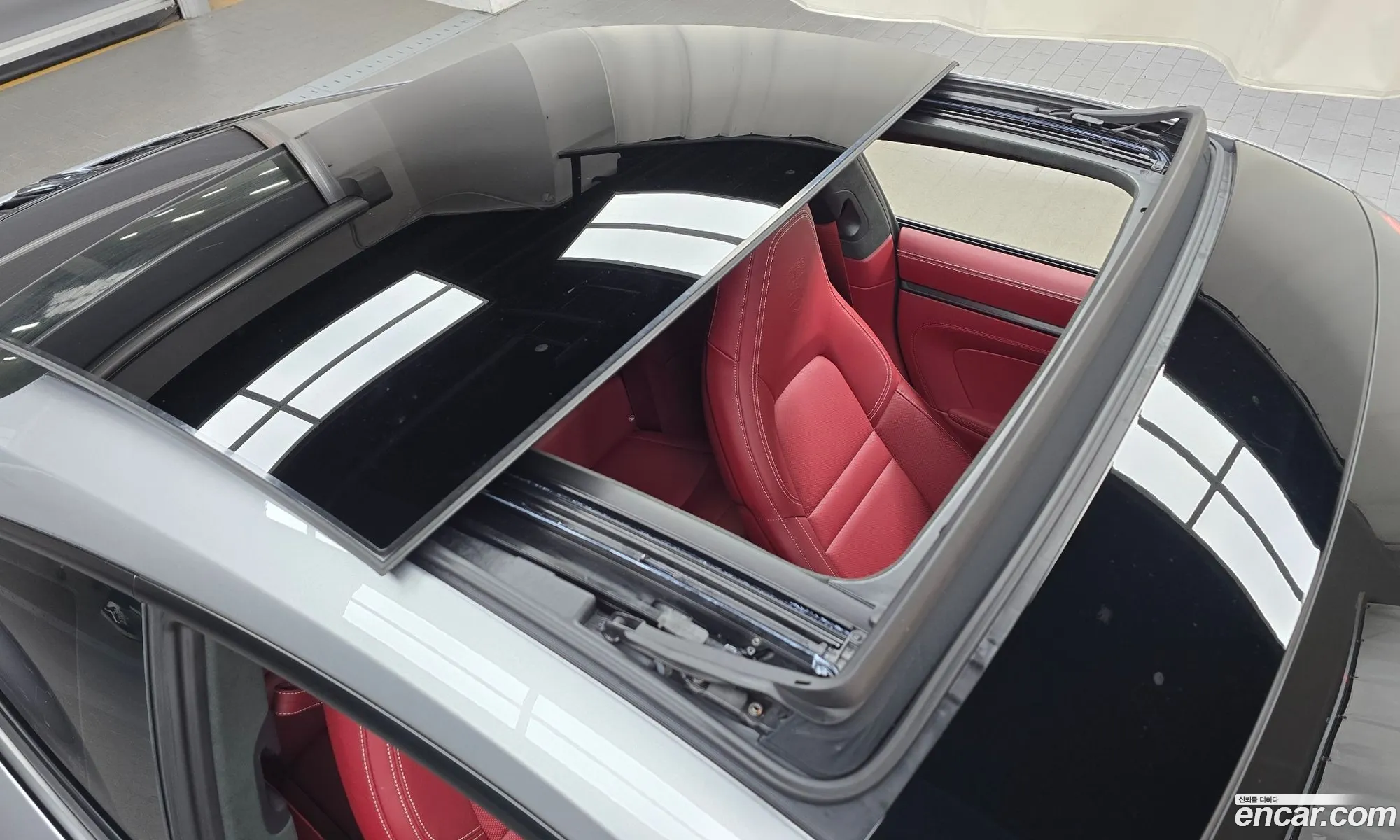 Porsche 911 2025 — 21