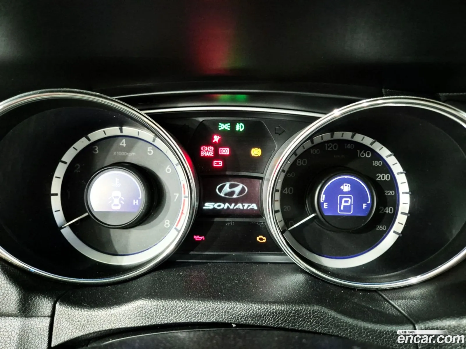 Hyundai YF Sonata 2009 — 2