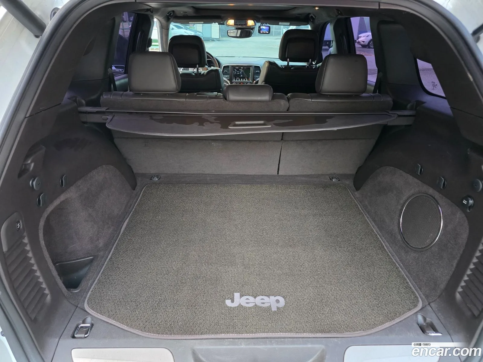 Jeep Grand Cherokee 2018 — 17