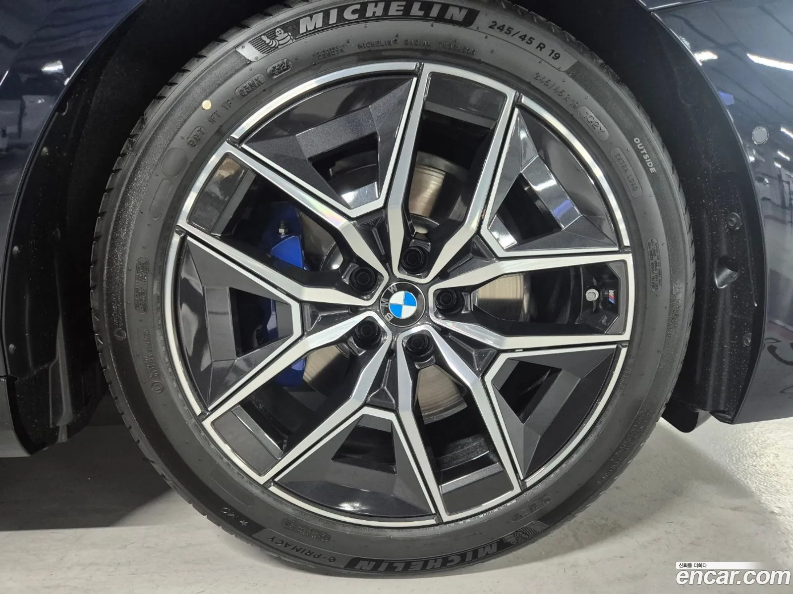 BMW 5 Series 2025 — 9
