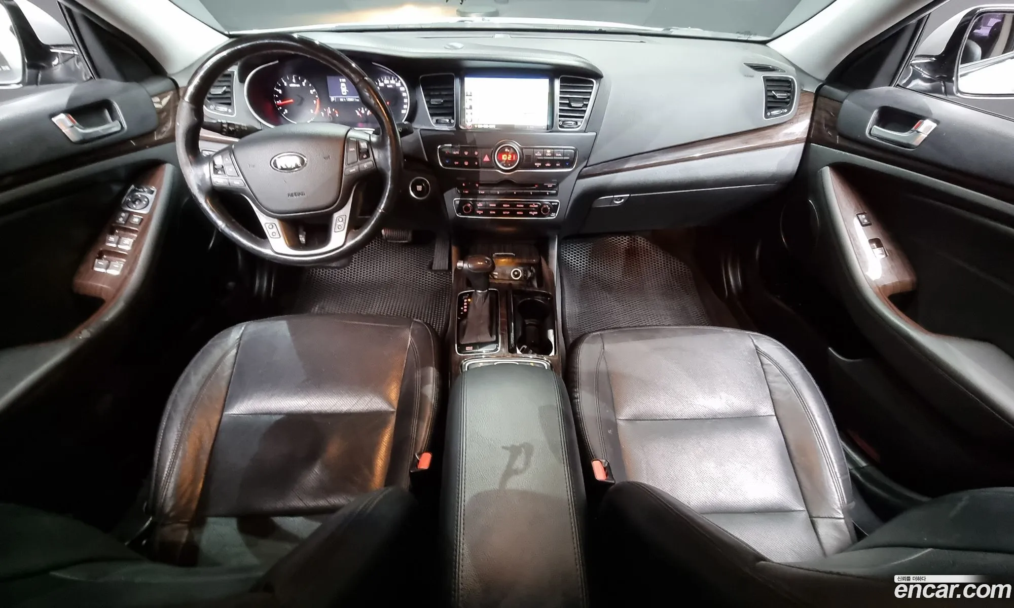 Kia K7 2015 — 17