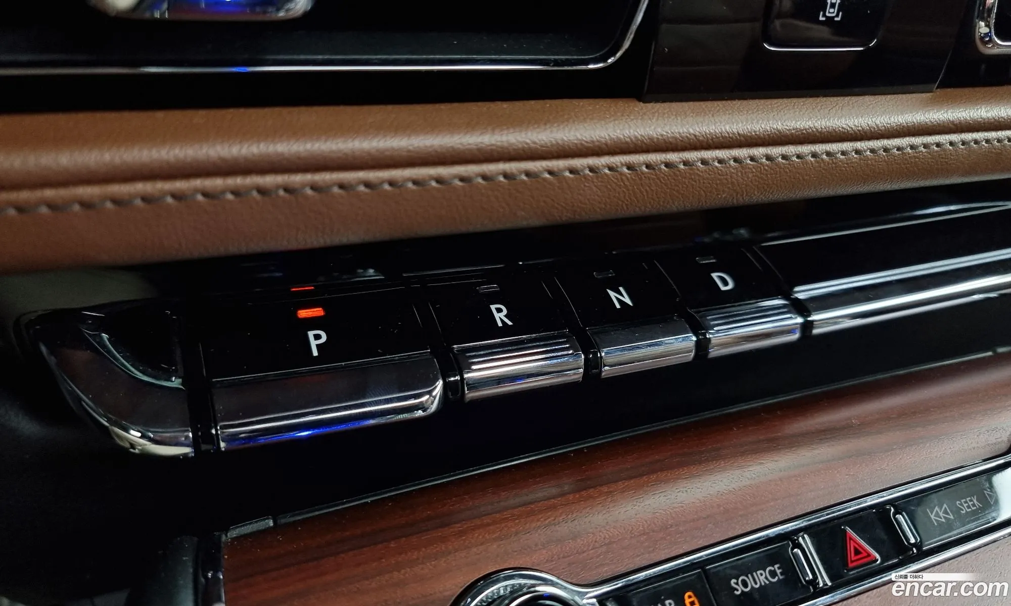 Lincoln Aviator 2023 5LM5J7XC6PGL11275 — 2