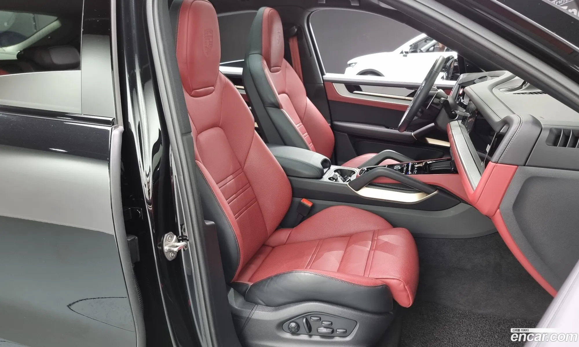 Porsche Cayenne 2024 WP1BA29Y2RDA60263 — 17