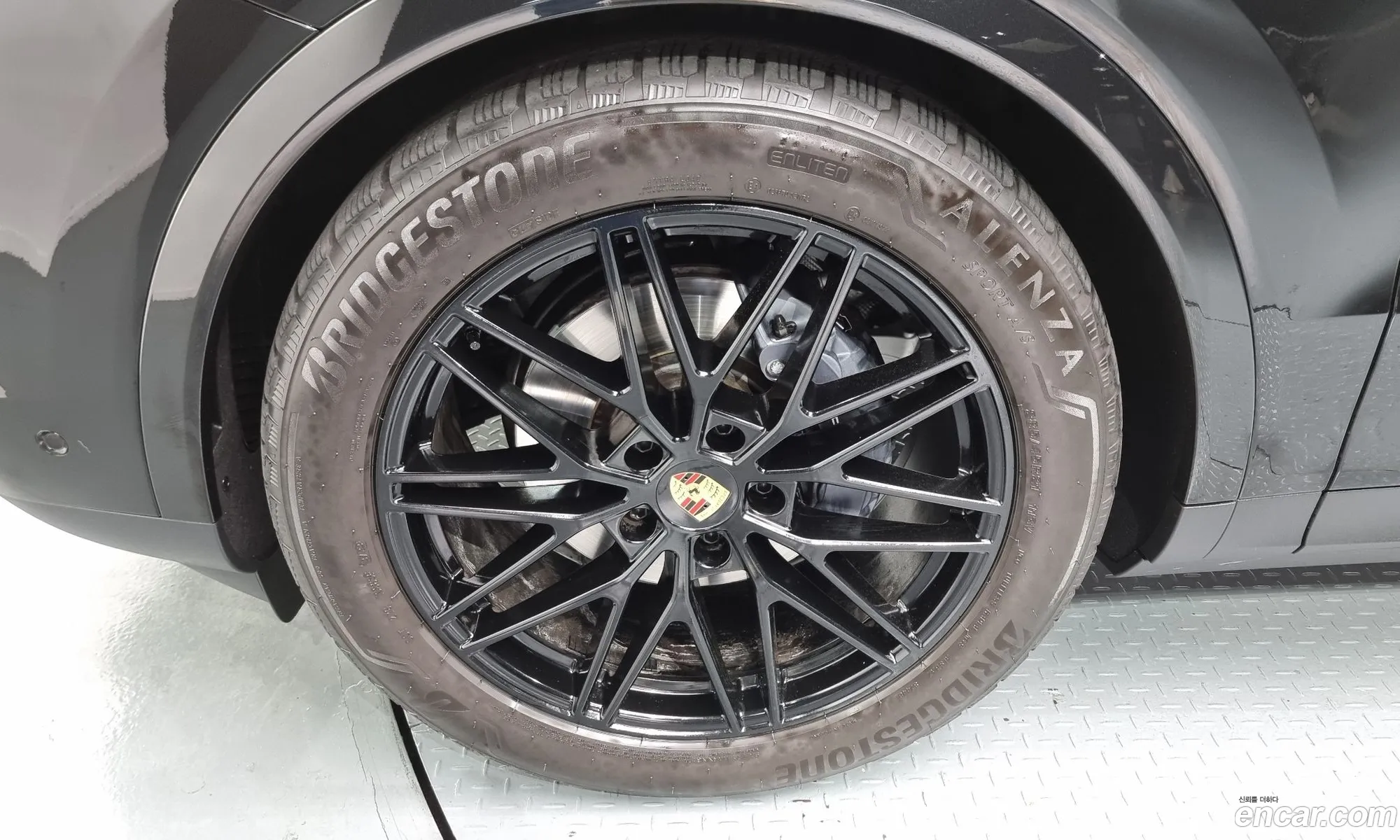 Porsche Cayenne 2024 WP1BA29Y2RDA60263 — 10