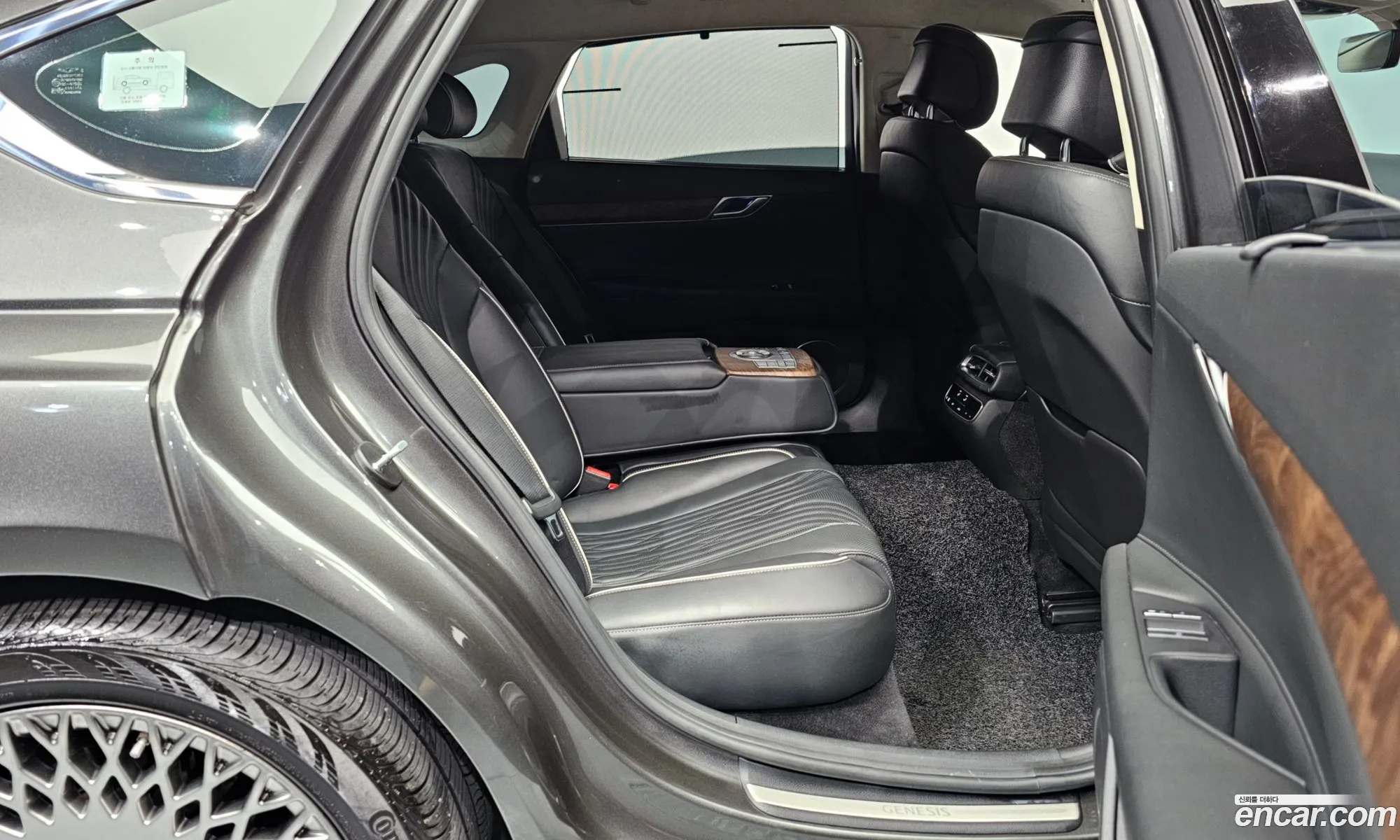 Genesis G80 2022 — 2