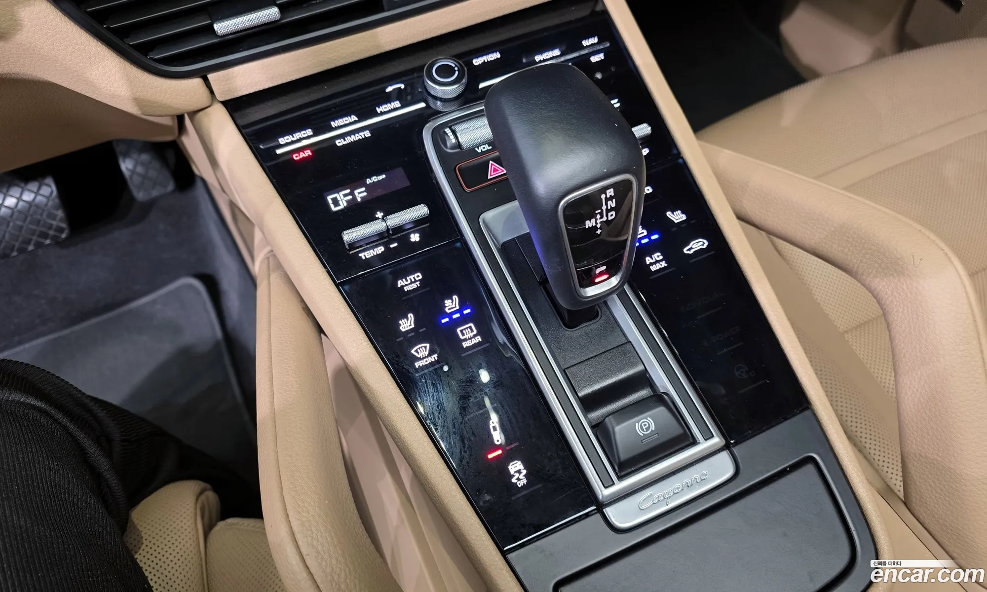 Porsche Cayenne 2019 WP1AA29Y0KDA24864 — 19