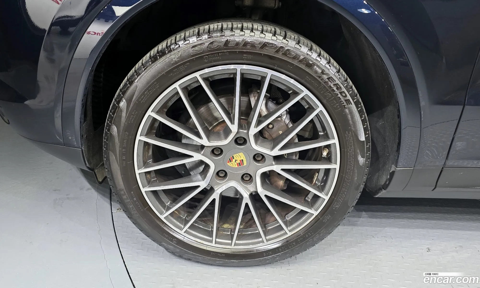 Porsche Cayenne 2019 WP1AA29Y0KDA24864 — 12