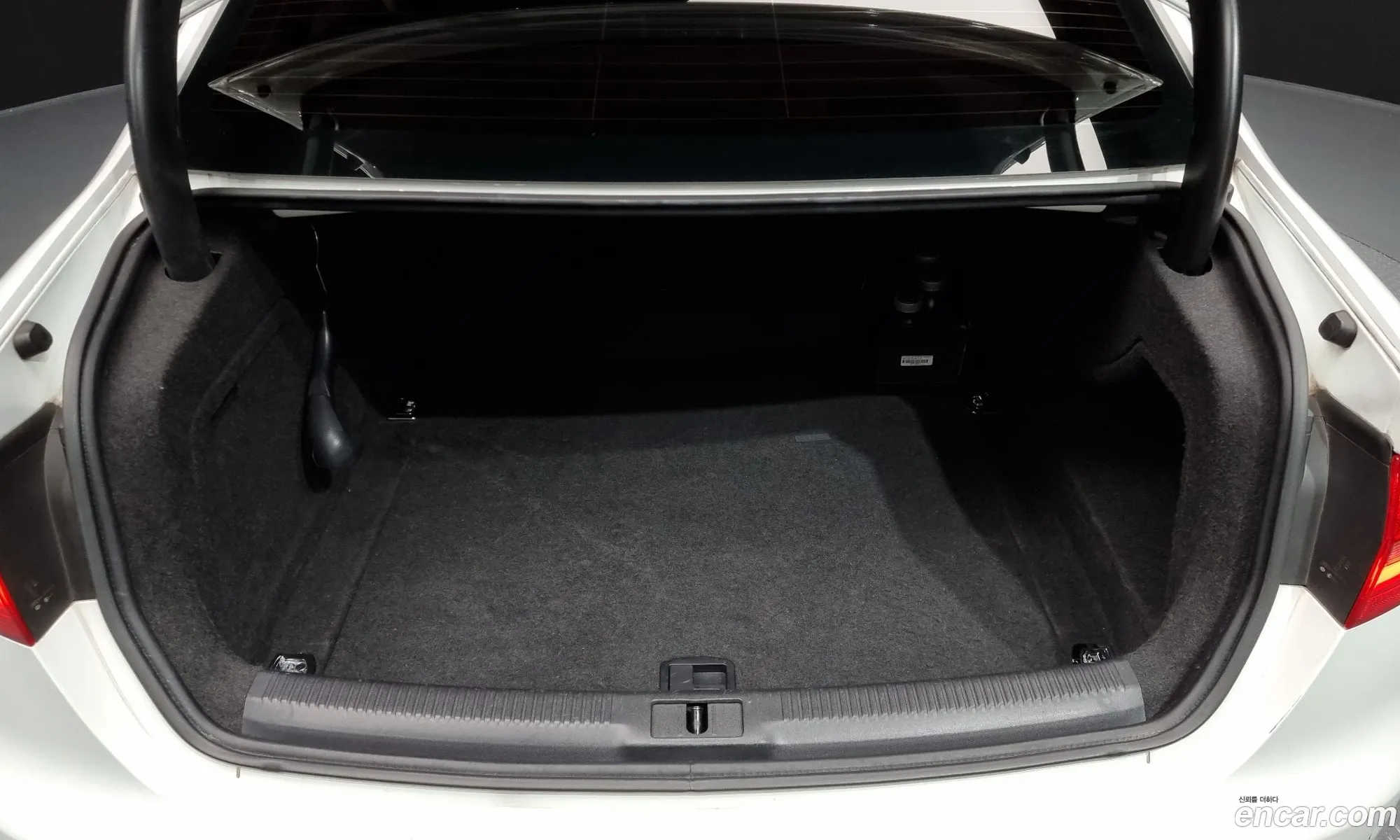 Audi A4 2012 WAUZZZ8K3DN024743 — 5