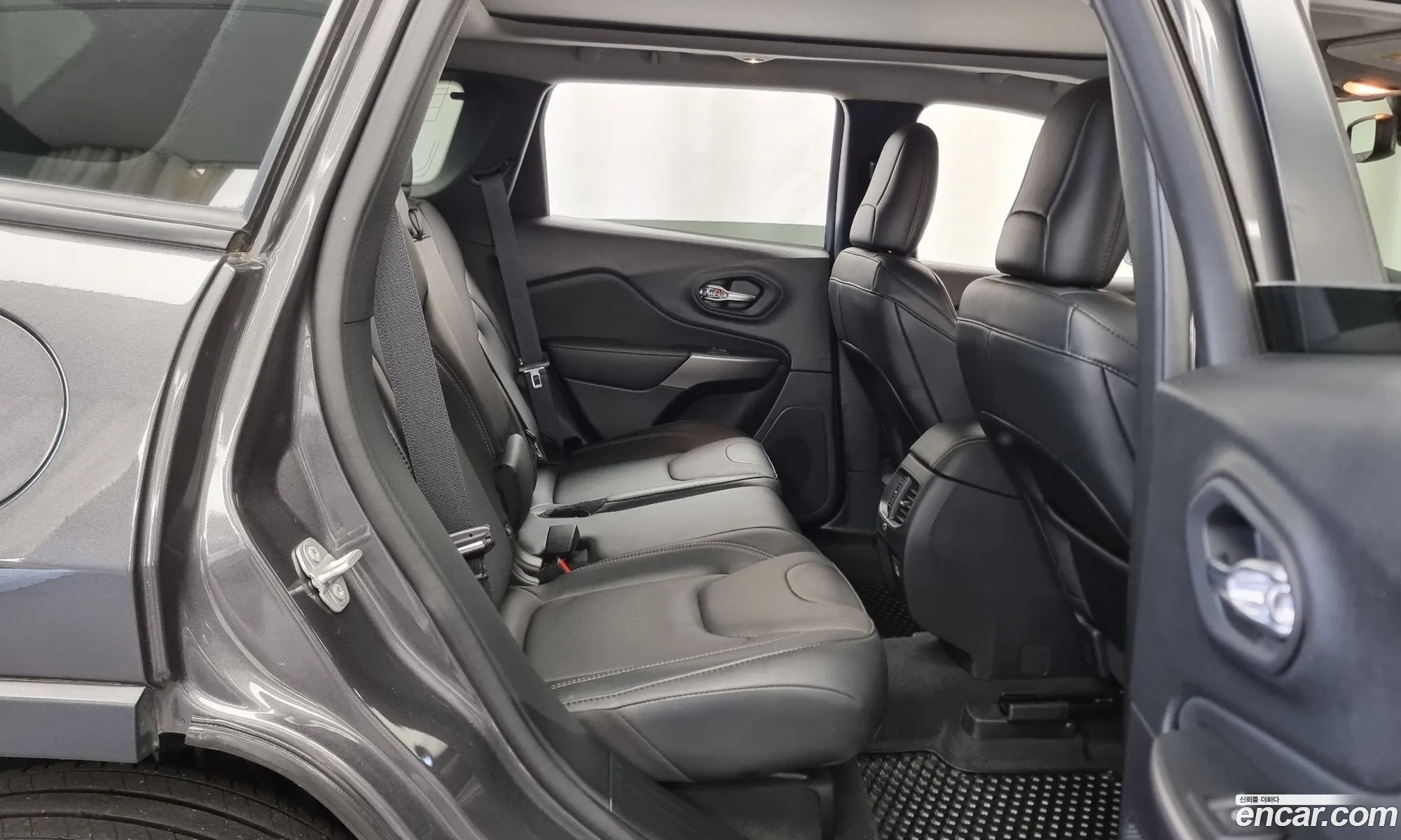 Jeep Cherokee 2022 — 10