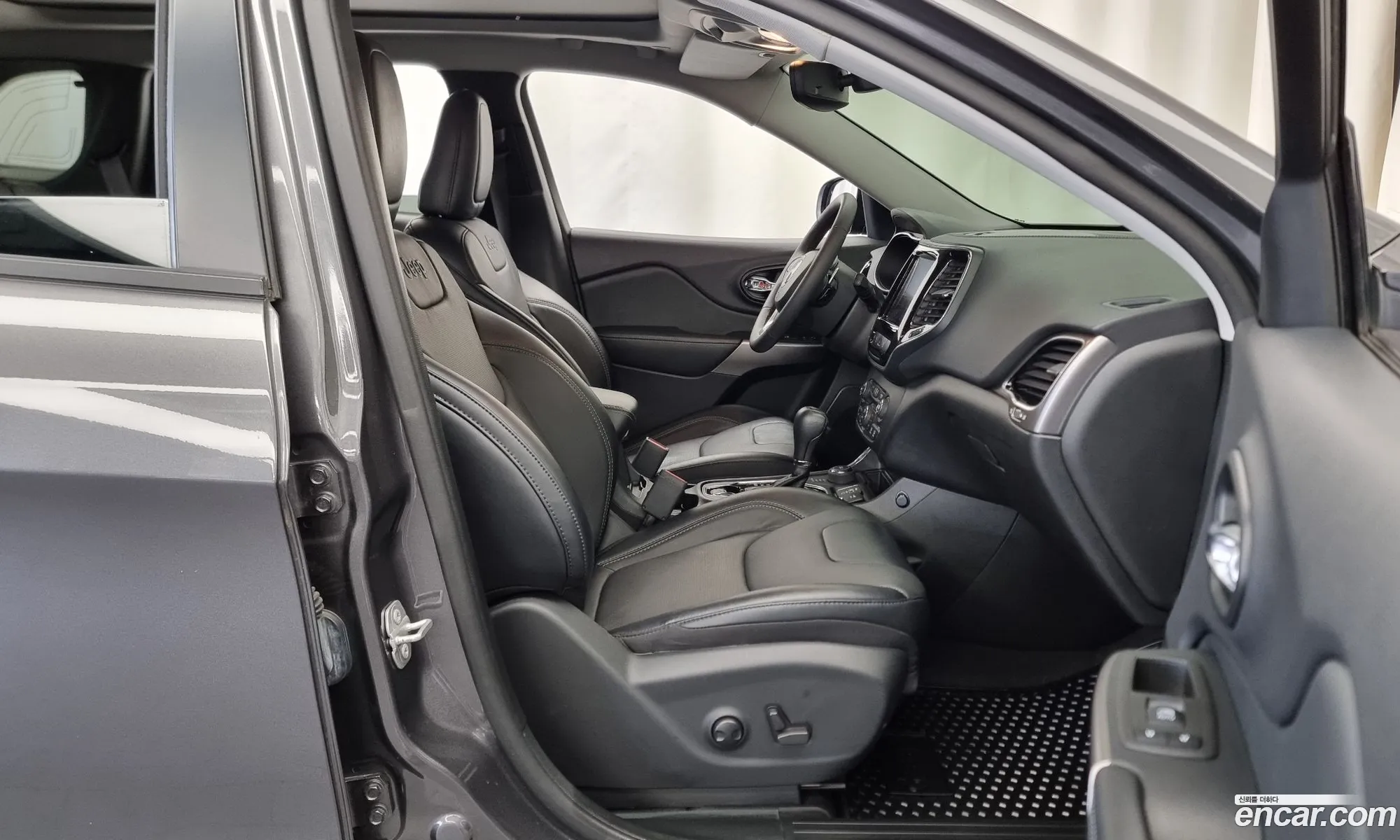 Jeep Cherokee 2022 — 17