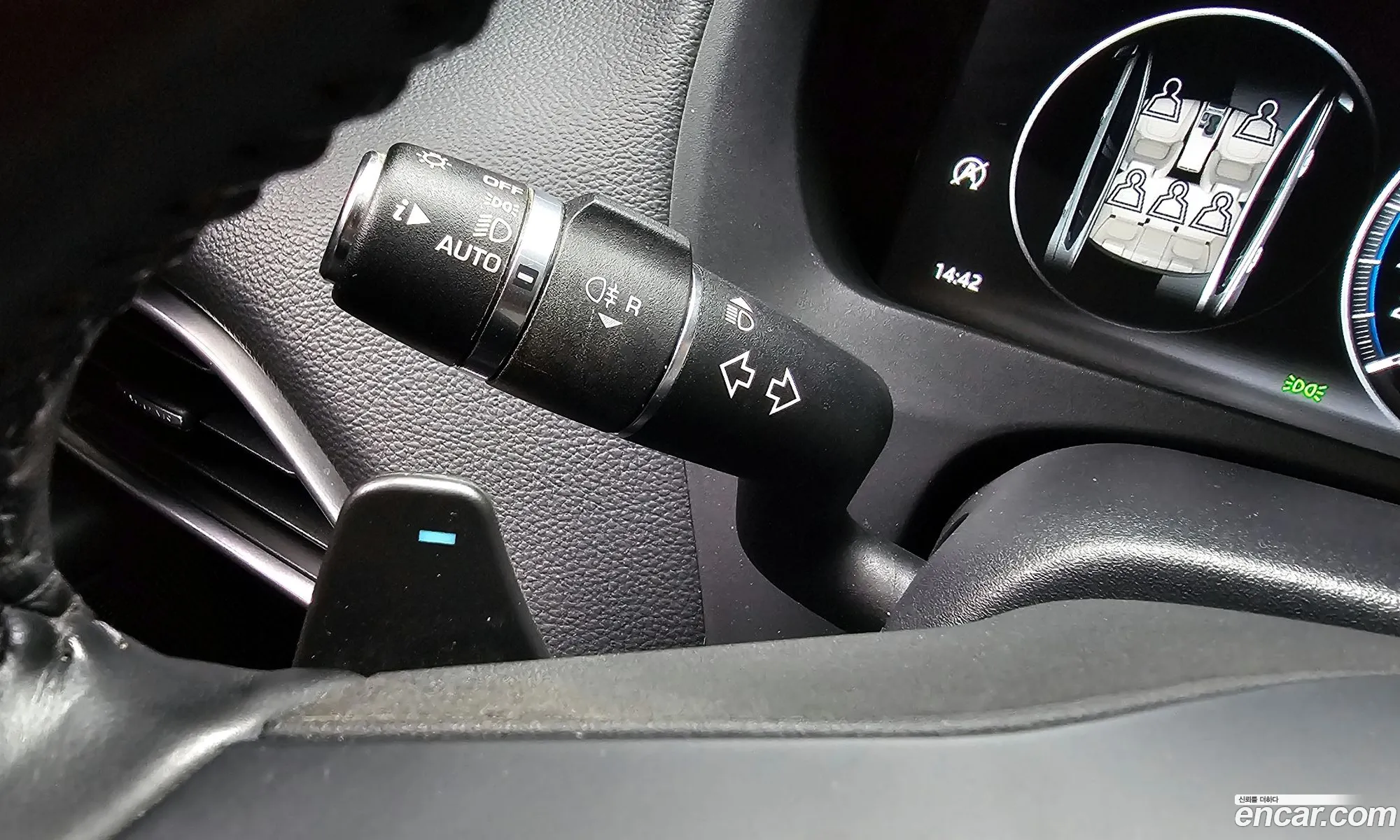 Jaguar XE 2018 SAJAB4BX3JCP21611 — 13