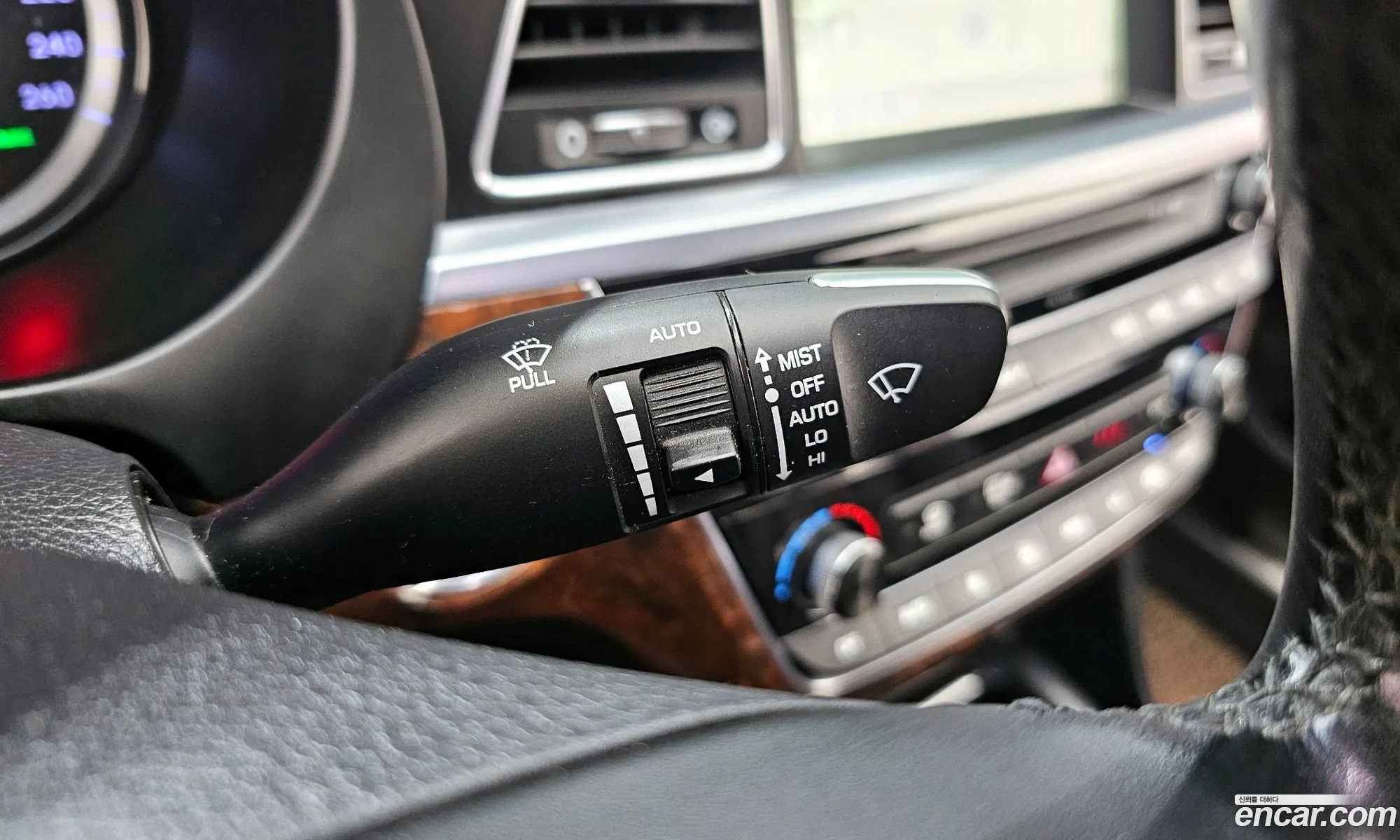 Hyundai Aslan 2015 — 14