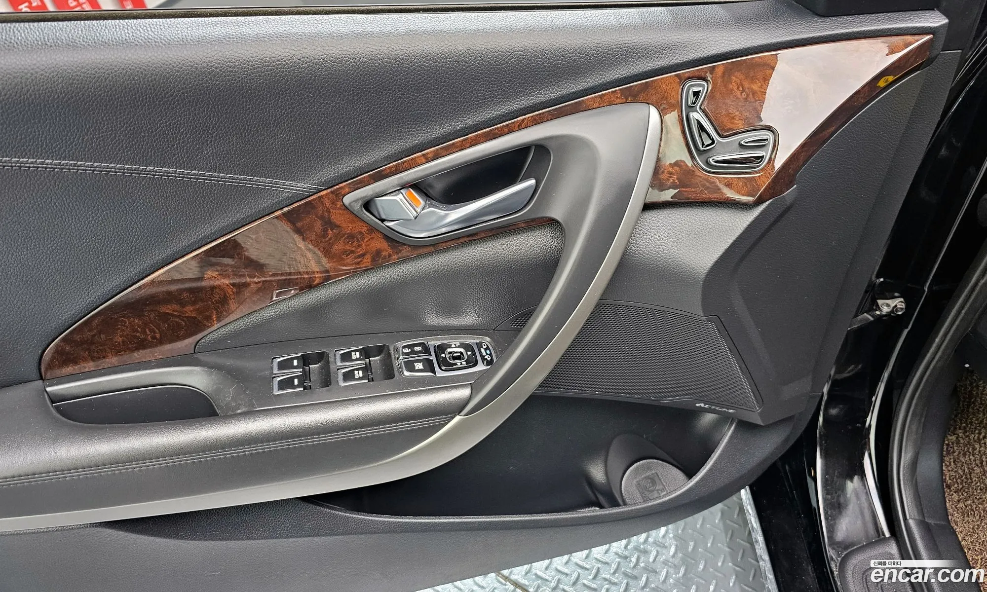 Hyundai Aslan 2015 — 11