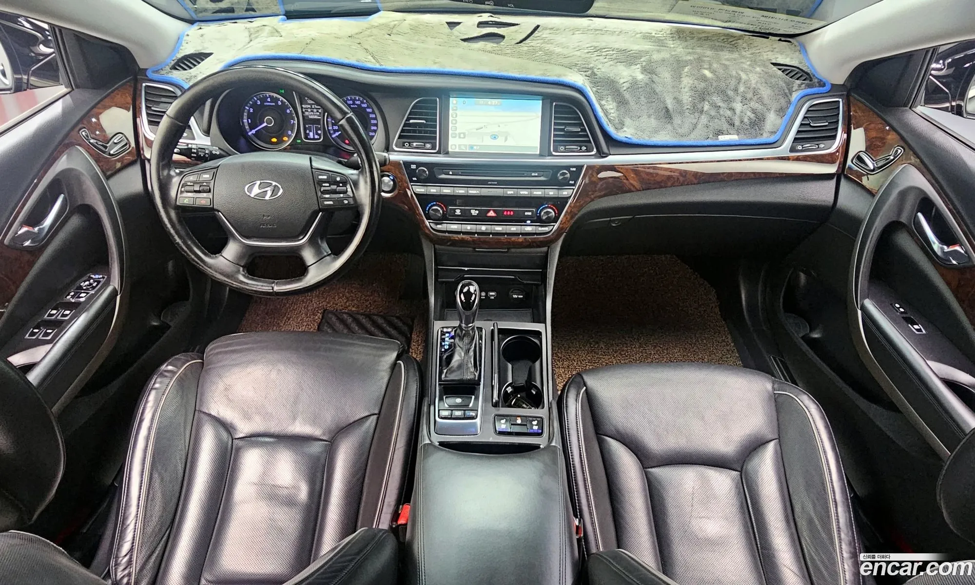 Hyundai Aslan 2015 — 13