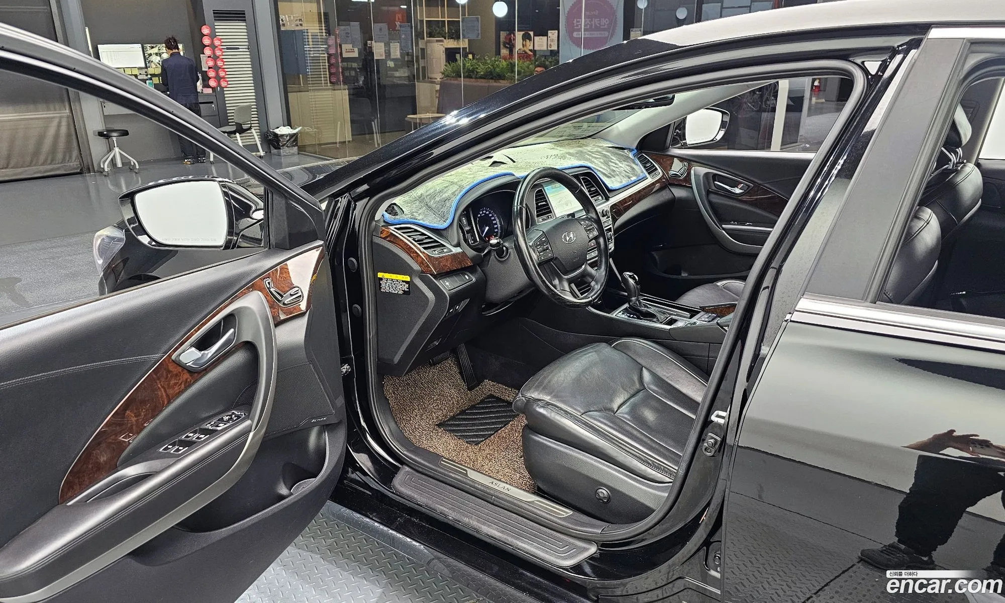 Hyundai Aslan 2015 — 15