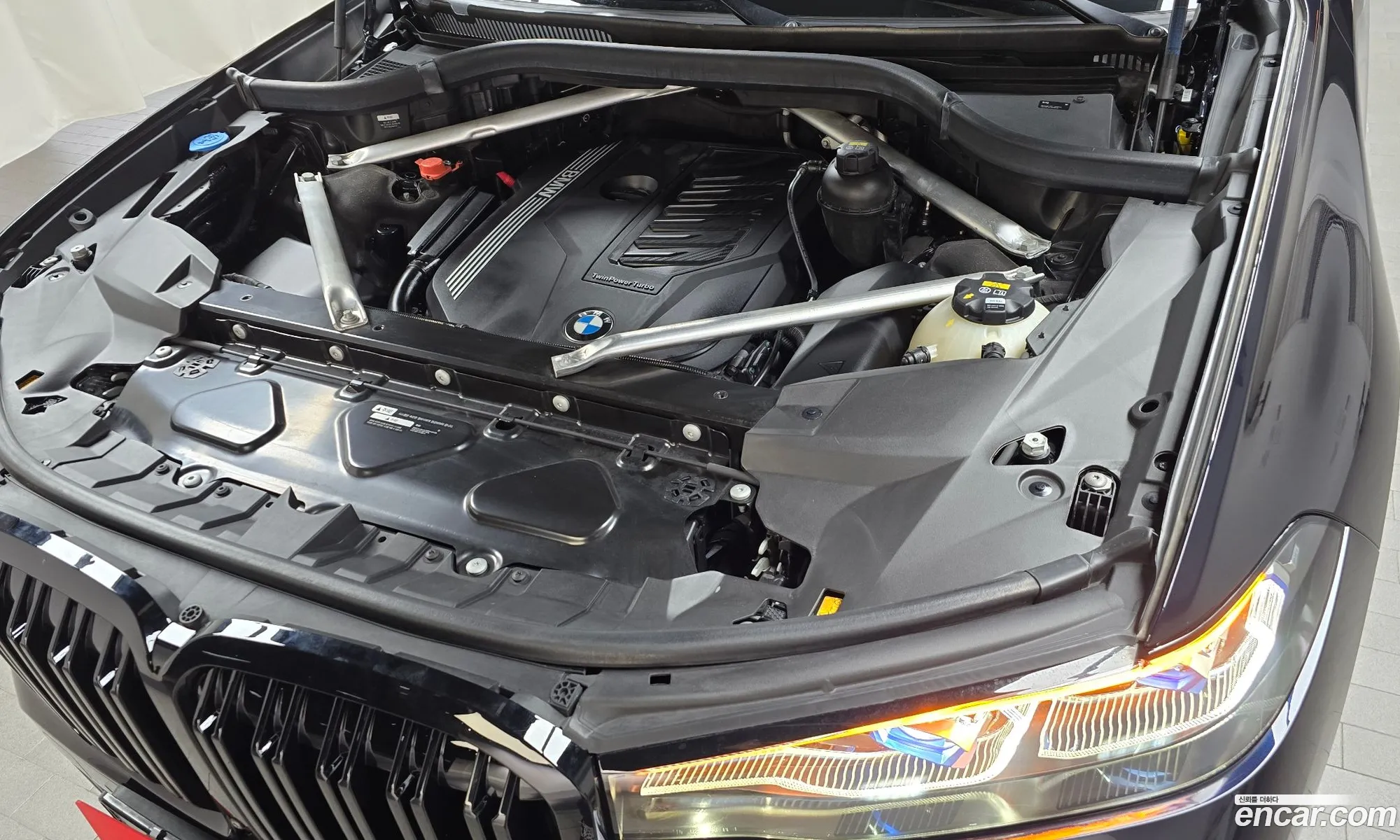 BMW X7 2020 WBACW2106L9D44101 — 8