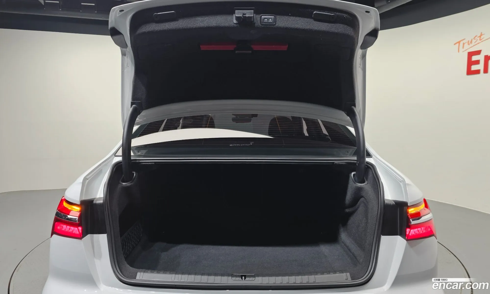 Audi A6 2023 WAUZZZF22PN025860 — 4