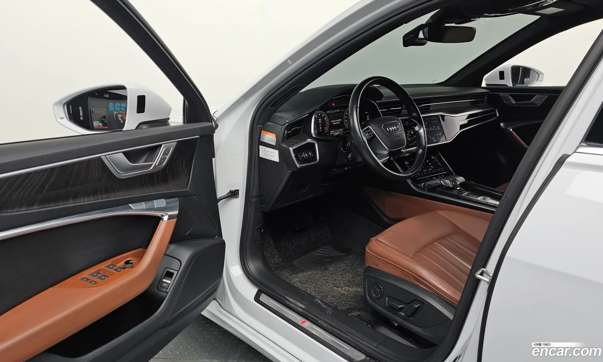 Audi A6 2023 WAUZZZF22PN025860 — 12