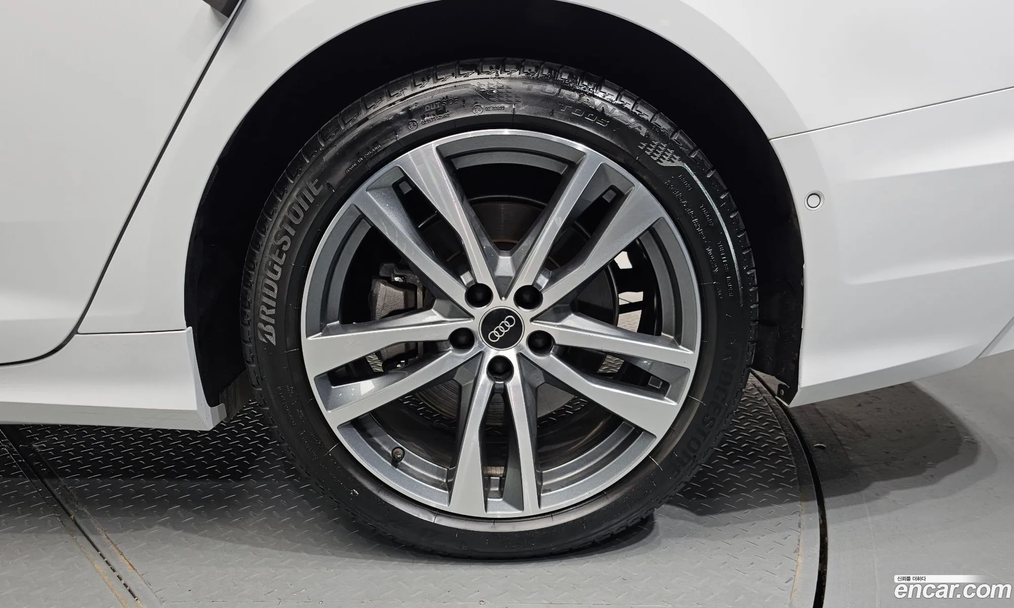 Audi A6 2023 WAUZZZF22PN025860 — 14