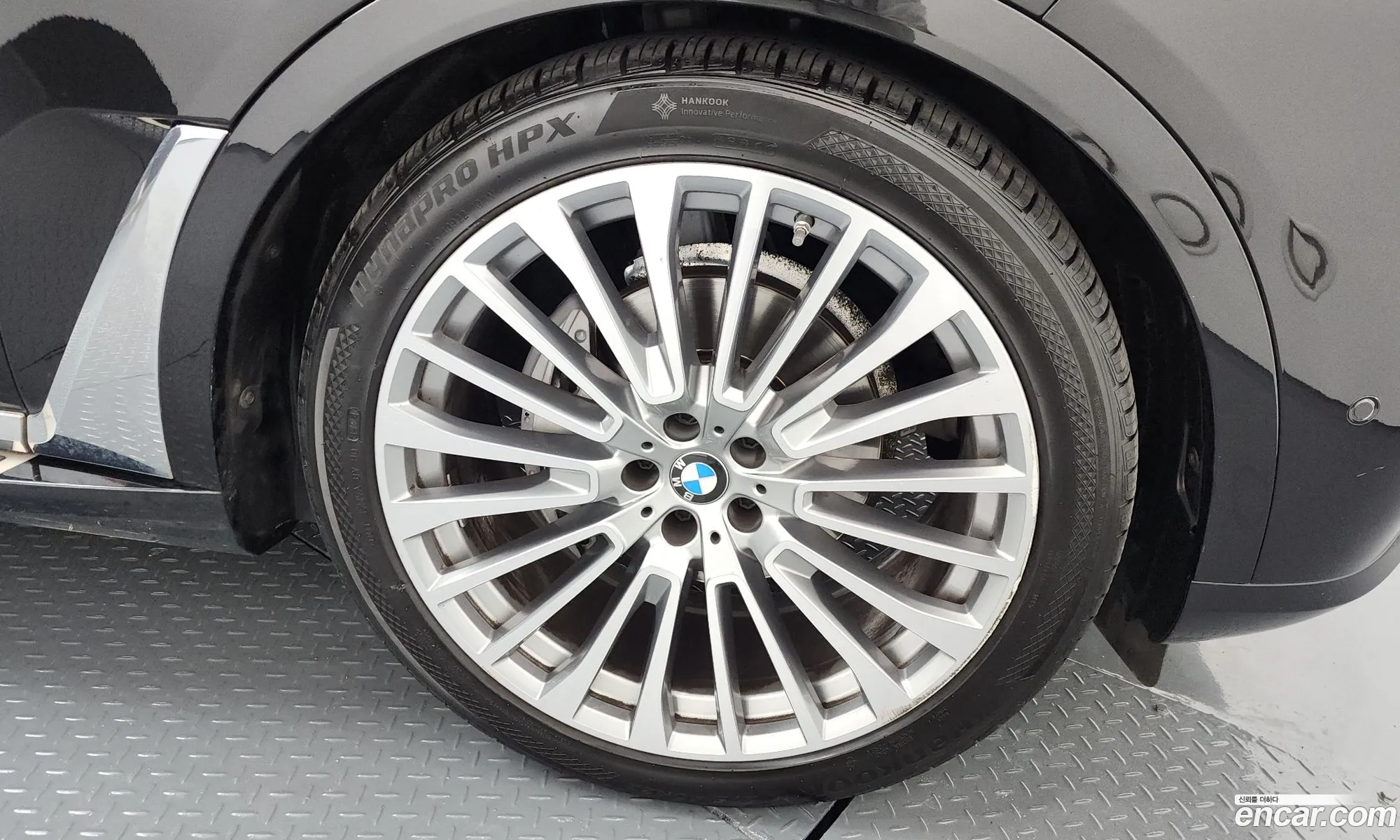 BMW X7 2023 WBA21EM06R9S93065 — 10