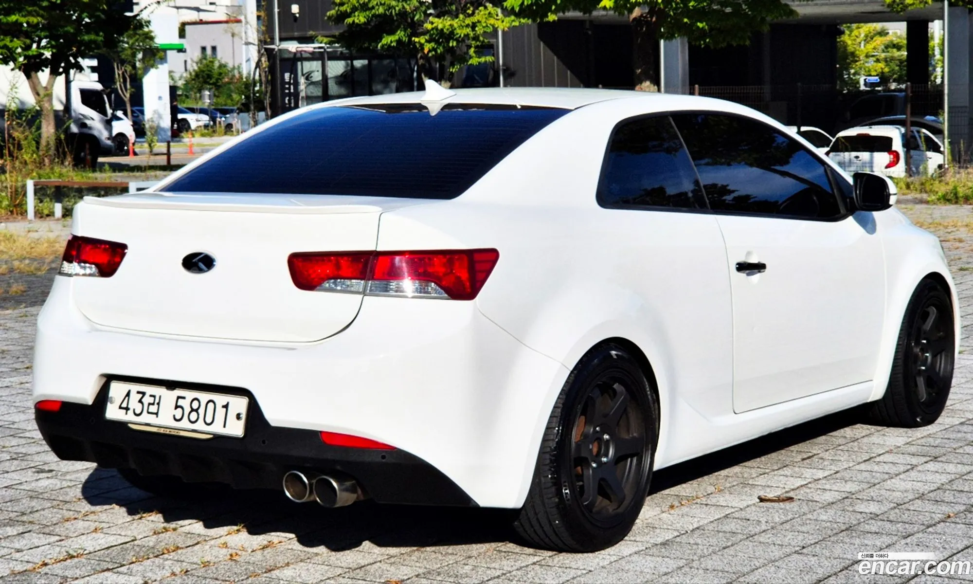 Kia Forte Koup 2010 — 4