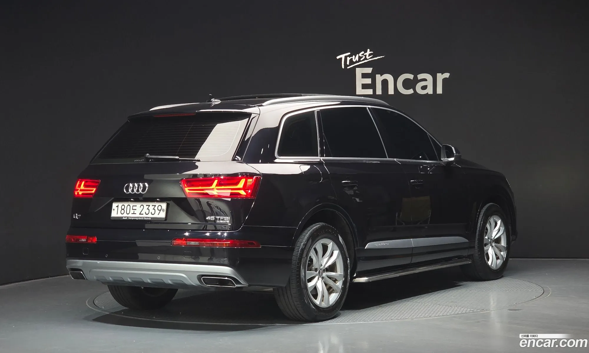 Audi Q7 2019 WAUZZZ4M4KD041979 — 5