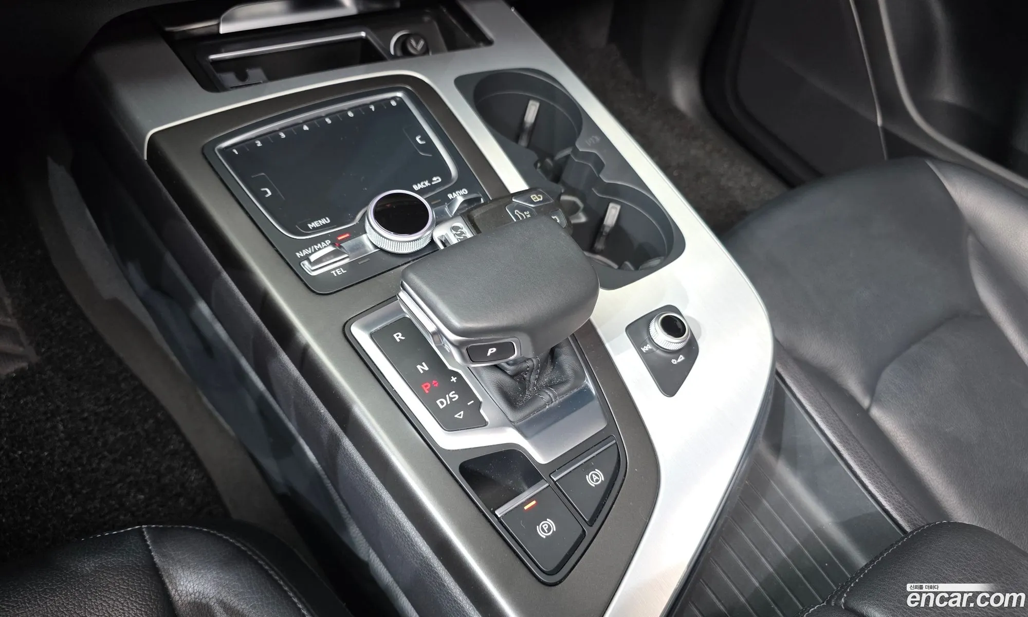 Audi Q7 2019 WAUZZZ4M4KD041979 — 18