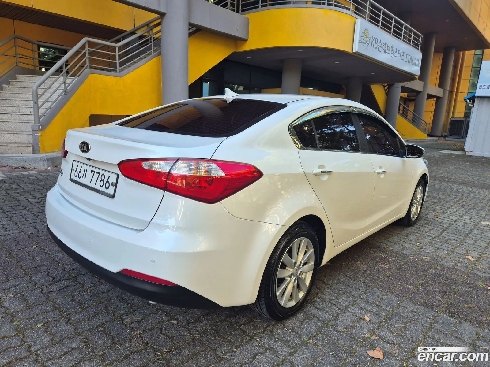 Kia K3 2014 — 2