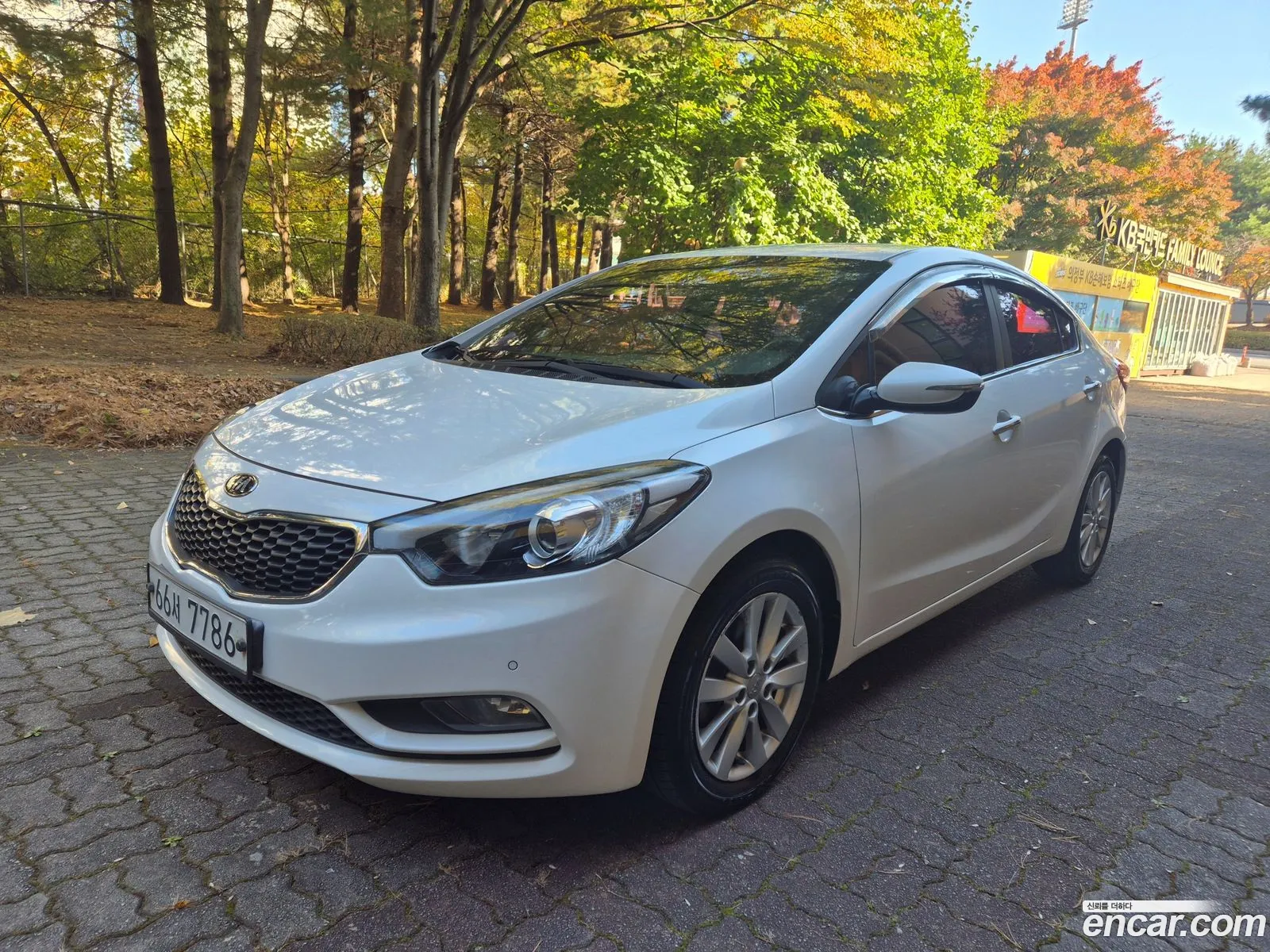 Kia K3 2014 — 20