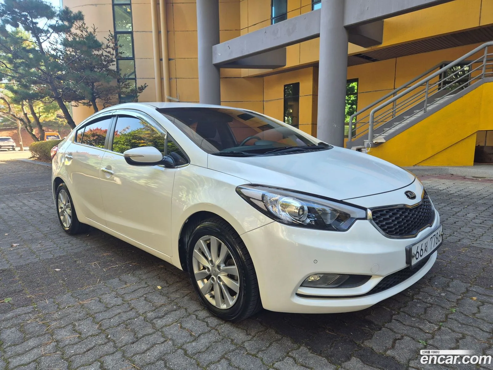 Kia K3 2014 — 8