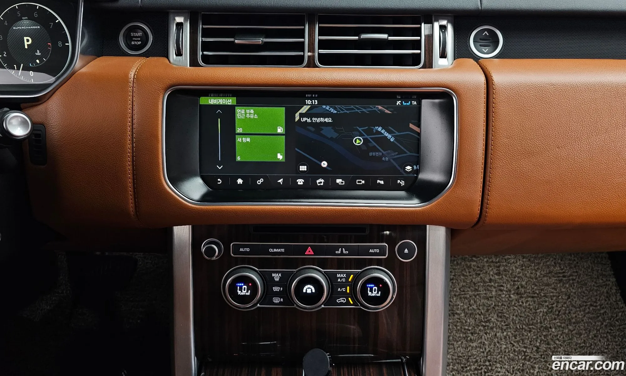 Land Rover Range Rover 2017 SALGA2FEXHA332911 — 12