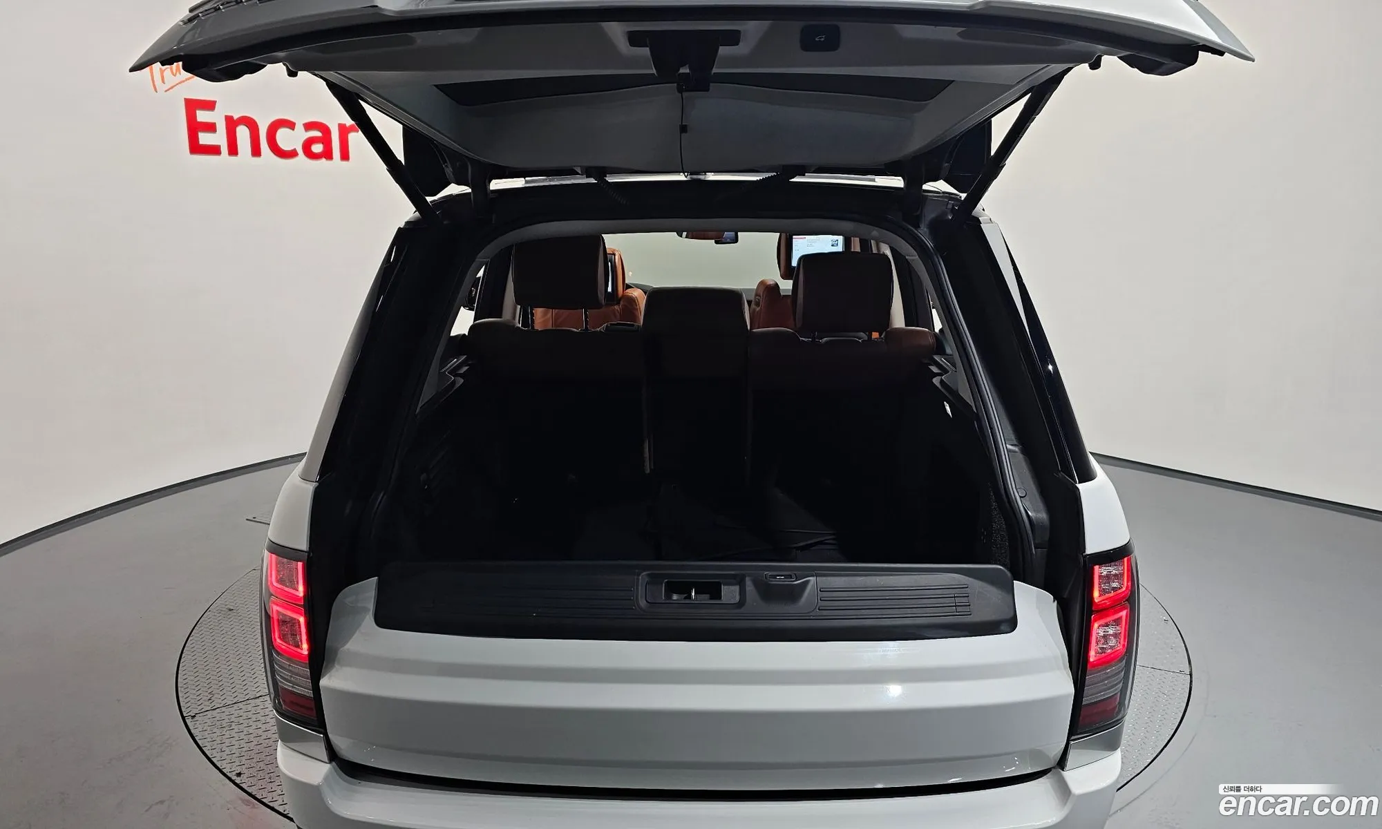 Land Rover Range Rover 2017 SALGA2FEXHA332911 — 6