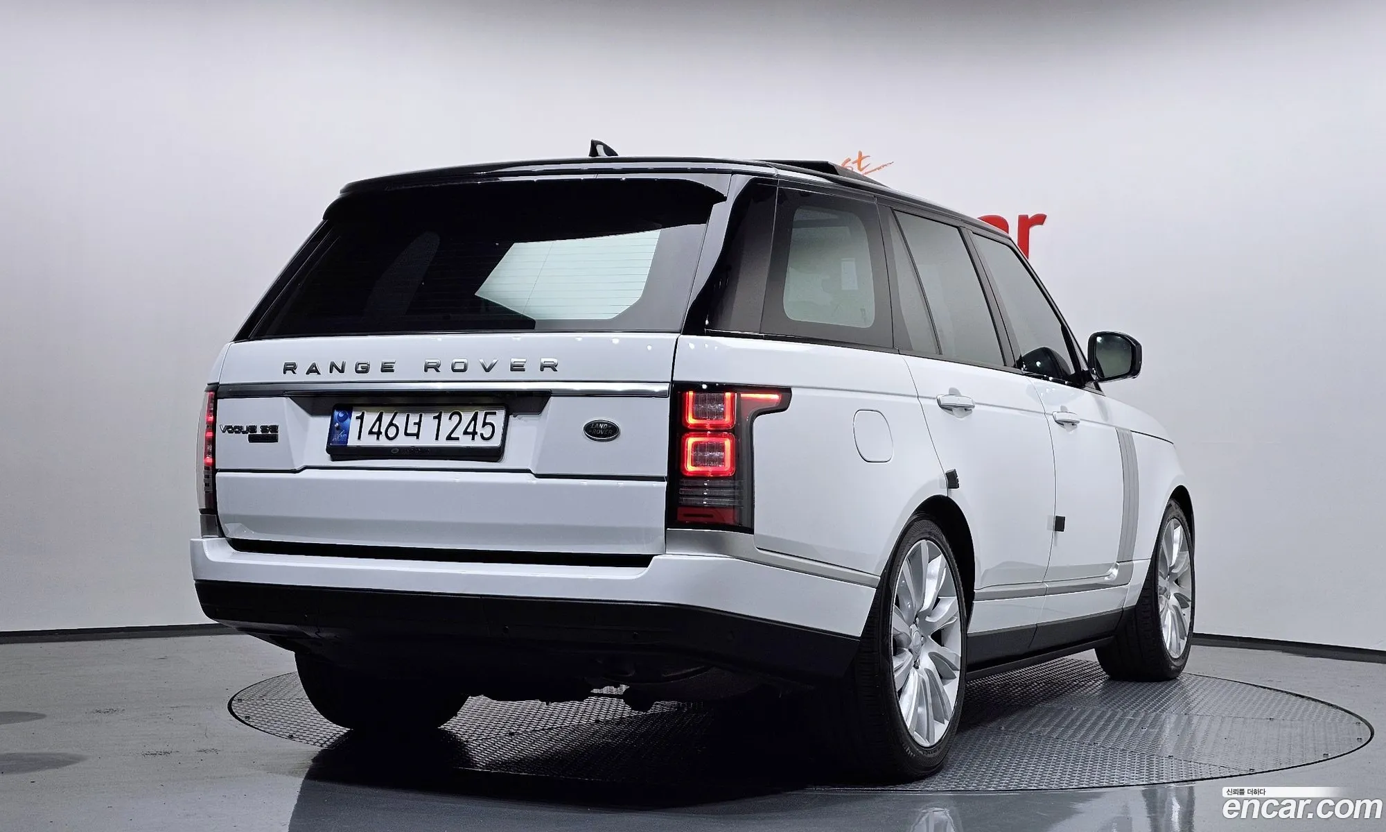 Land Rover Range Rover 2017 SALGA2FEXHA332911 — 15