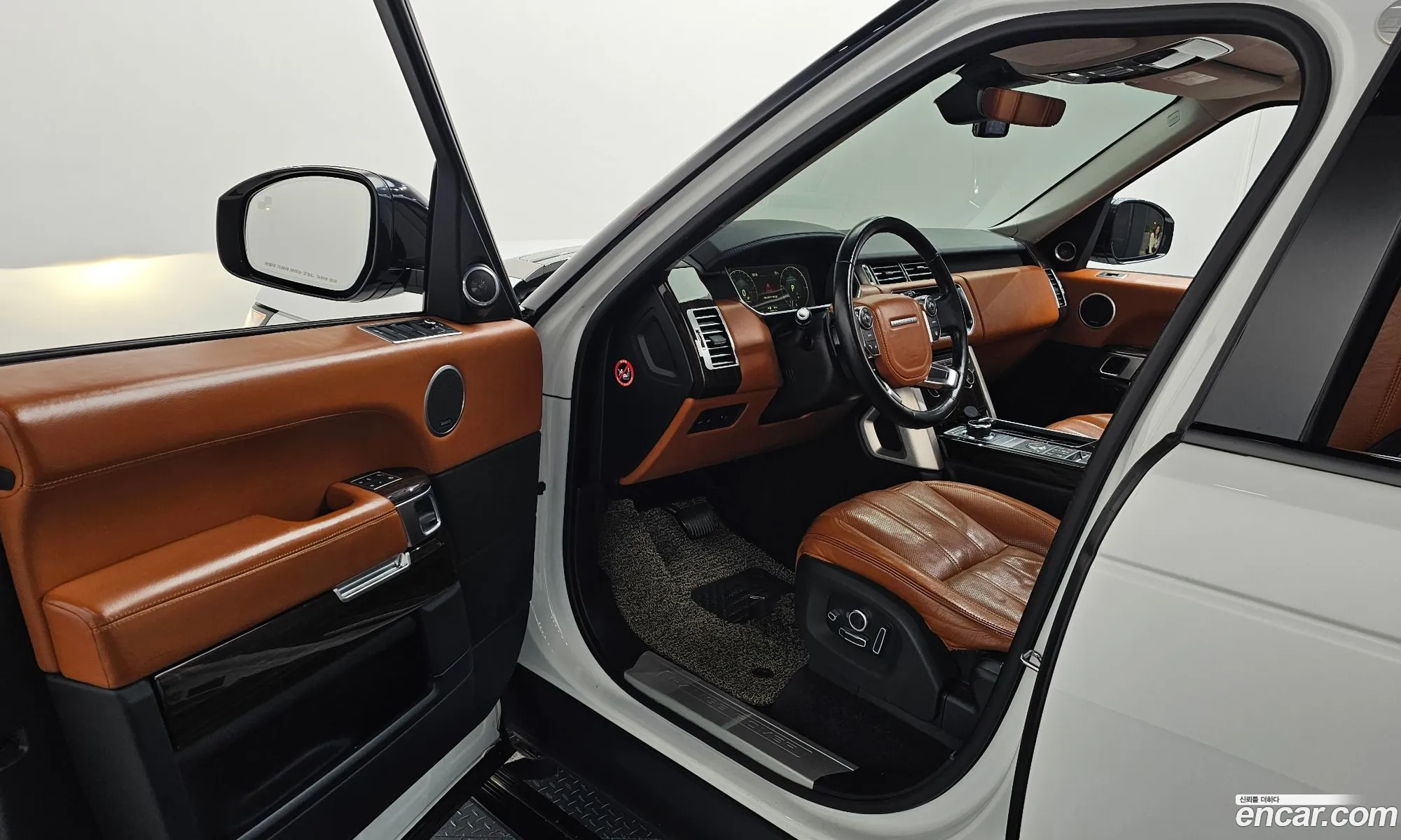 Land Rover Range Rover 2017 SALGA2FEXHA332911 — 13